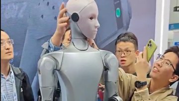 Unitree H2 Humanoid Debuts at IROS 2025, Skips LiDAR