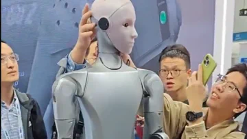 Unitree H2 Humanoid Debuts at IROS 2025, Skips LiDAR