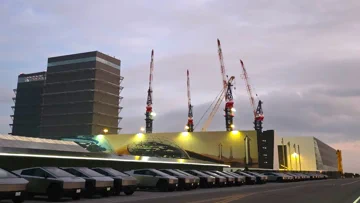 SpaceX: £200M GigaBay for Mass Rocket Production