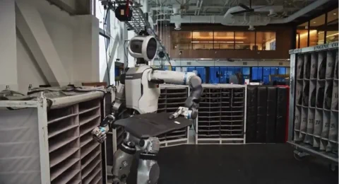 Hyundai Orders Thousands of Atlas Humanoid Robots