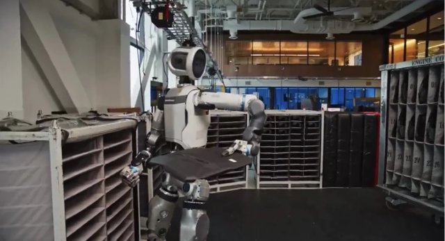 Hyundai Orders Thousands of Atlas Humanoid Robots