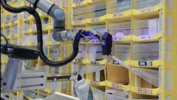 Amazon Unveils Vulcan: First Warehouse Robot with Touch Sense