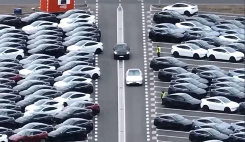 Tesla's Unsupervised FSD Delivers Cars at Giga Berlin