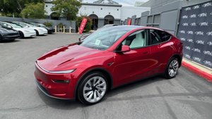 Tesla Tests Driverless Cars on Austin Streets, Announces Self-Delivery