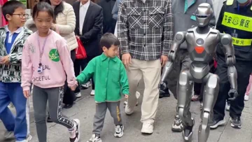 EngineAI's PM01 Humanoid Robot Debuts at Just £13,700