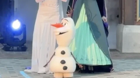 Disney's AI Olaf Robot is Unnervingly Real