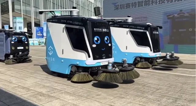 Shenzhen's Robot Janitors Go Head-to-Head