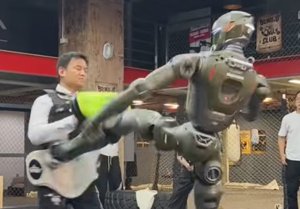 EngineAI CEO Gets Kicked By T800 Robot to Prove It's Real