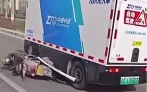 China's Robo-Vans: Unstoppable, Apparently