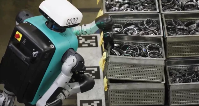 Digit Robot Clocks In for the Daily Logistics Grind