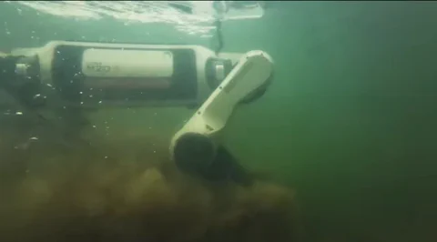 DEEP Robotics Lynx M20S Treats Ponds Like Puddles