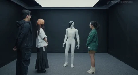 XPeng Humanoid Robot Passes the Awkward Small Talk Test