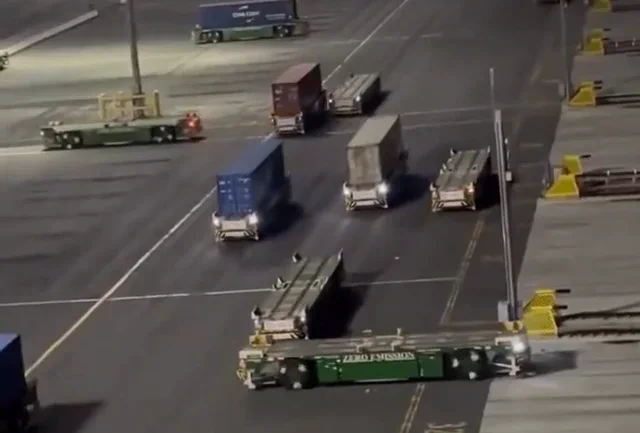 China's Smart Port: Robots on the Move