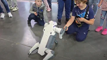 Robot Dog Wows Kids at Poznań Motor Show 2025