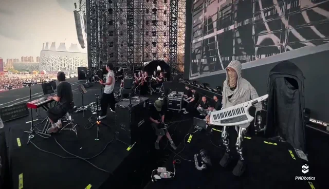 Robot Rocks VOYAGEX: Adam's Keytar Debut